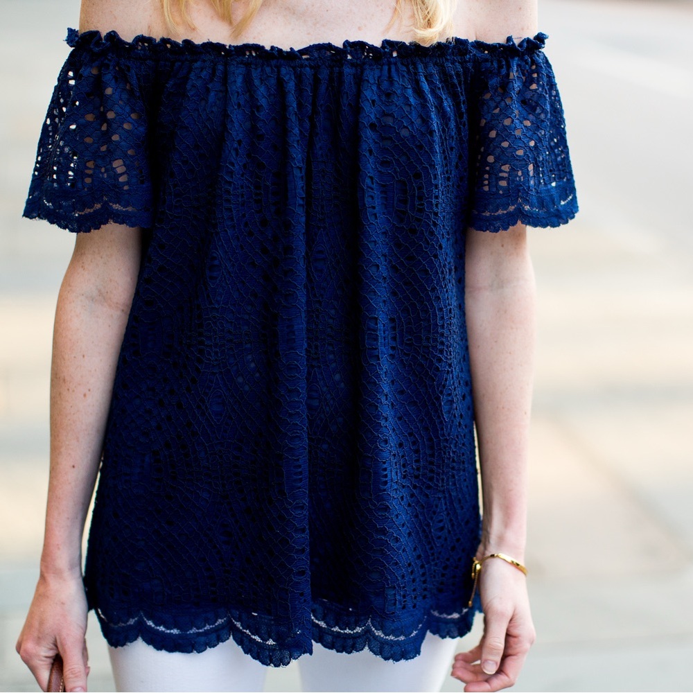 Lilly Pulitzer Off the Shoulder Lace Top Scalloped Navy Blue - Size L